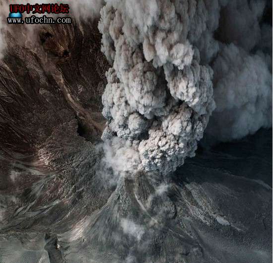 太空观测火山：萨瑞彻瑞火山在云层形成巨洞934 / 作者:伤我心太深 / 帖子ID:6896