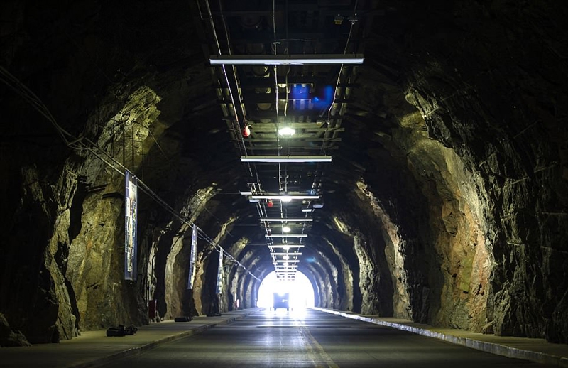 尘封已久旧照揭秘美国为躲避核灾难而建秘密基地721 / 作者:UFO外星人爱好者 / 帖子ID:31792