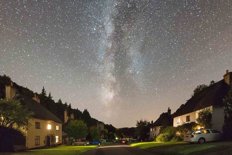 梦幻唯美如童话:夜空中璀璨银河美照960 / 作者:UFO外星人爱好者 / 帖子ID:33935