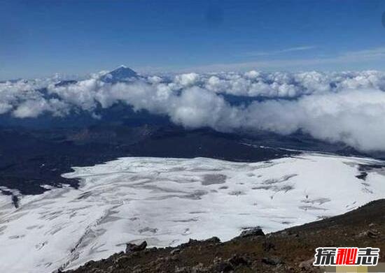 赤道火山口上的冰川之谜，火山附近被冰雪覆盖466 / 作者:网上的人生 / 帖子ID:49555