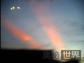 麻坡17岁少年拍摄到UFO206 / 作者:UFO外星人爱好者 / 帖子ID:57954