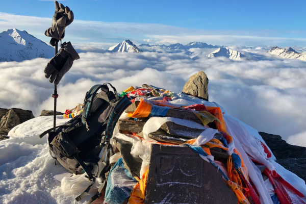 梅里雪山禁止攀登真相:91年17名登山者无一幸存328 / 作者:UFO爱好者 / 帖子ID:102236