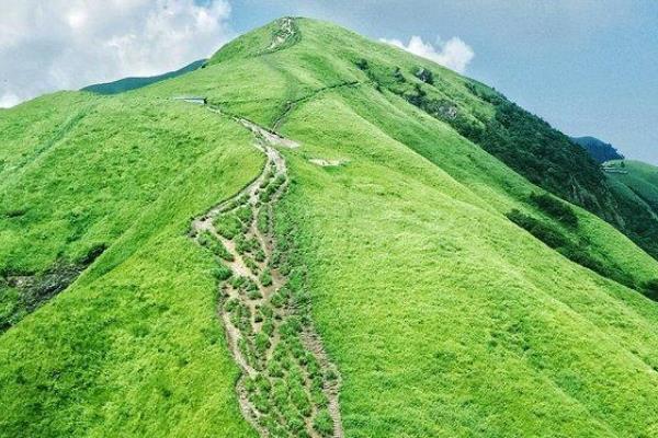 武功山在哪里?武功山是江西五大高山之一(五A级景区)200 / 作者:UFO爱好者 / 帖子ID:68215