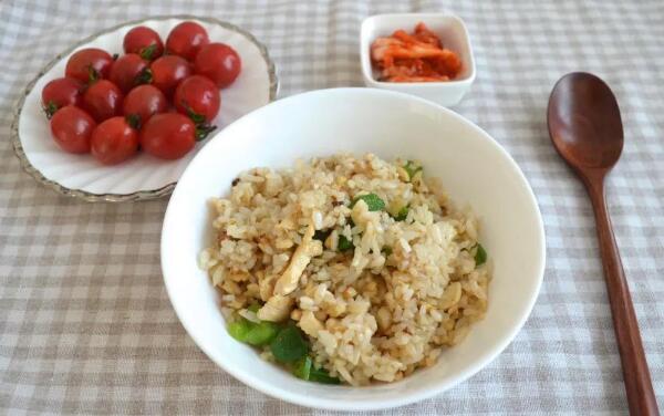 隔夜饭能吃吗，炒花饭味道极美（隔夜饭变质才不能吃）684 / 作者:UFO爱好者 / 帖子ID:80906