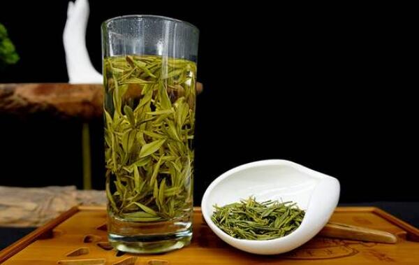 绿茶的冲泡时间，2-3分钟（中低档绿茶用100℃水冲泡）655 / 作者:UFO爱好者 / 帖子ID:80742