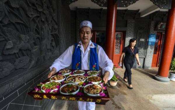 回族为什么不吃猪肉：回族信奉伊斯兰教（教规禁吃猪肉）94 / 作者:UFO爱好者 / 帖子ID:76471