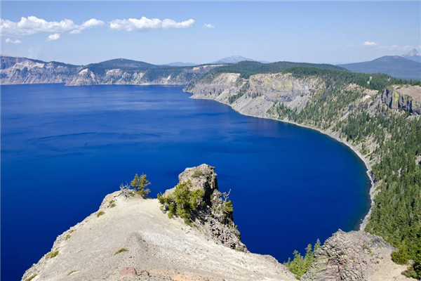 世界十大最美火山口湖泊 长白山天池上榜蓝湖相当迷人284 / 作者:UFO爱好者 / 帖子ID:91938