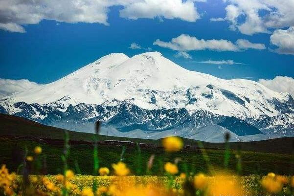 欧洲的最高峰:厄尔布鲁士山，海拔5642米(休眠火山)1 / 作者:UFO爱好者 / 帖子ID:78809